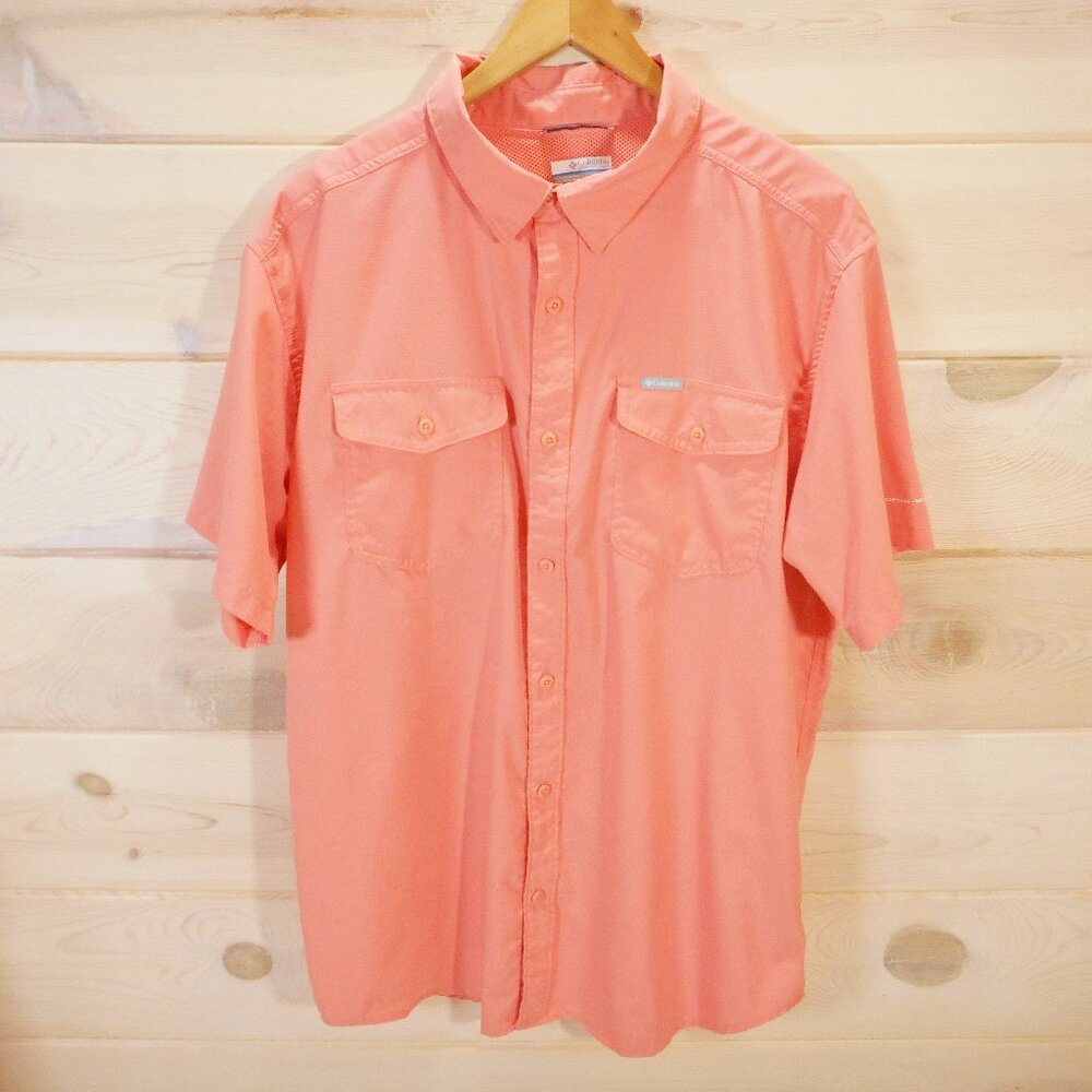Columbia Men's XL Button-Up Short Sleeve Shirt Omni-Wick Peach Vented Pockets